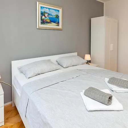 Cozy In With Wifi Apartment